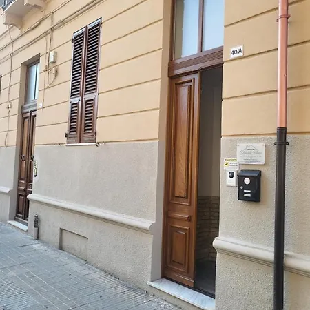 Deledda Konukevi